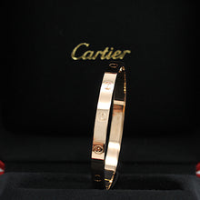 Lade das Bild in den Galerie-Viewer, Cartier Love Armreif Armband Bracelet in Rosegold 750 Größe 18
