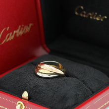 Lade das Bild in den Galerie-Viewer, Les must de Cartier Trinity Tricolour 18KT Gold mit Cartier Box &amp; Pap. in Gr. 53
